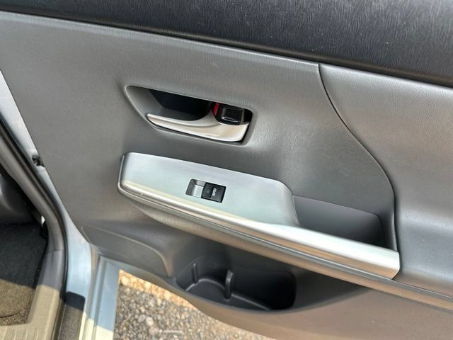 Used 2012 Toyota Prius V Five FWD image 25