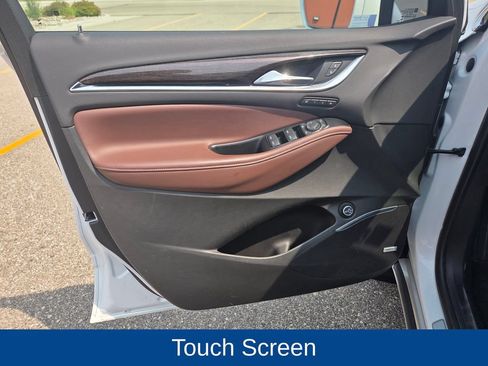 Used 2018 Buick Enclave Avenir AWD/4WD image 16