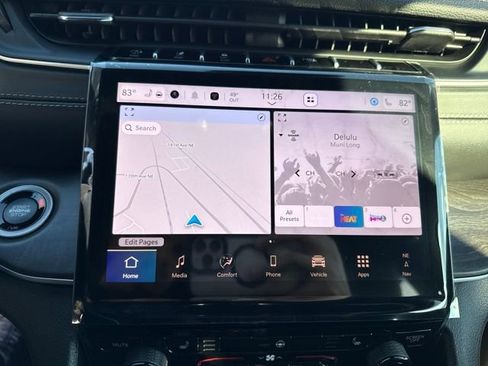 New 2025 Jeep Grand Cherokee Limited w/ Black Appearance Package image 22