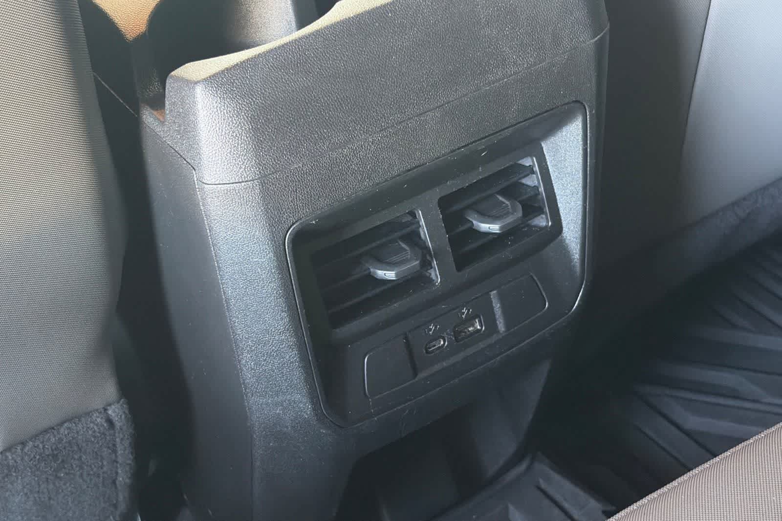 Used 2024 Chevrolet Colorado ZR2 w/ Technology Package AWD/4WD image 15