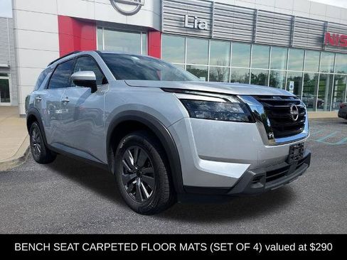 Certified 2024 Nissan Pathfinder SV AWD/4WD image 2