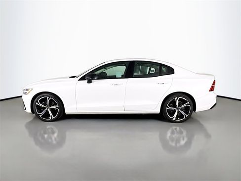 Certified 2023 Volvo S60 B5 Core w/ Climate Package image 4