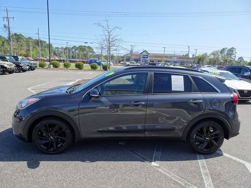 Used 2019 Kia Niro S Touring image 7