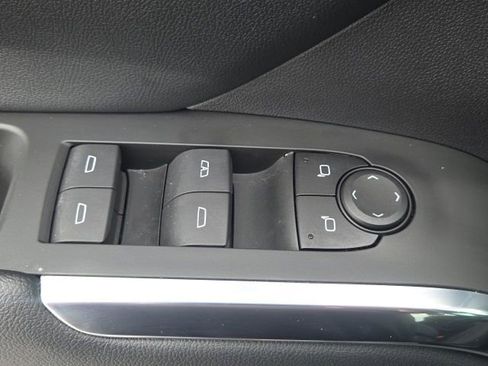 Used 2024 Chevrolet Traverse LT w/ LPO, Floor Liner Package FWD image 23
