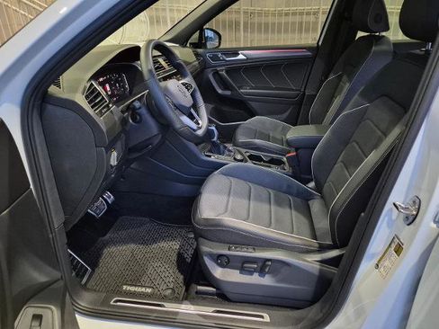 Used 2024 Volkswagen Tiguan SEL R-Line image 15