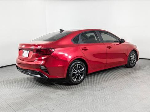 Used 2024 Kia Forte LXS FWD image 8