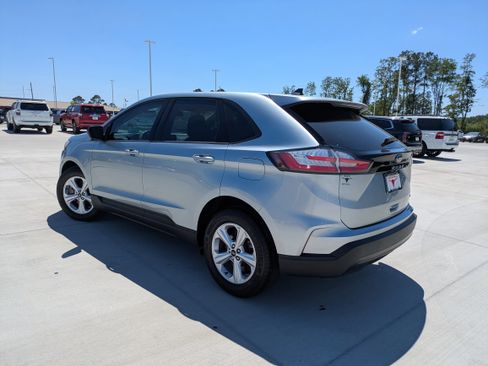 Used 2024 Ford Edge SE AWD/4WD image 5