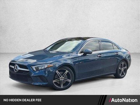 Certified 2022 Mercedes-Benz A 220 image 1