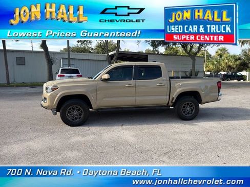 Used 2018 Toyota Tacoma SR5 RWD image 3