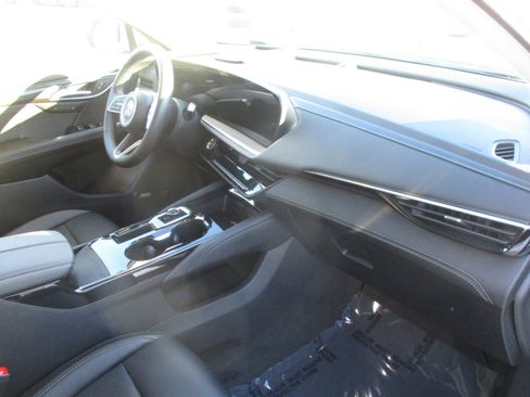 Used 2025 Buick Envision Preferred image 38