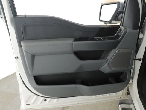 Used 2022 Ford F150 Lariat image 11