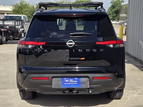 Used 2025 Nissan Pathfinder Rock Creek AWD/4WD image 10