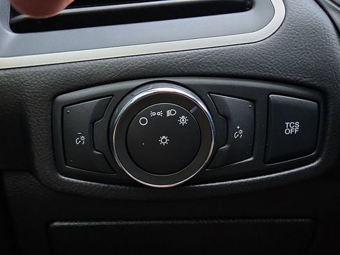 Used 2022 Ford Edge SE w/ Black Appearance Package image 26