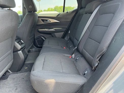 Used 2025 Chevrolet Equinox EV LT w/ Comfort Package FWD image 8