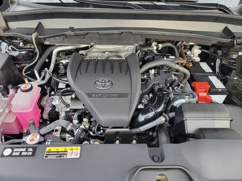 Used 2025 Toyota Grand Highlander FWD image 25