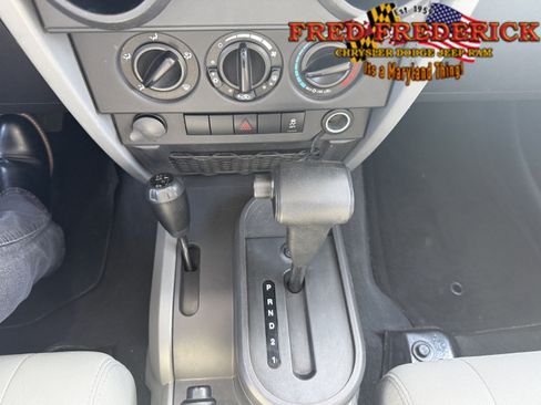 Used 2010 Jeep Wrangler Sport image 13