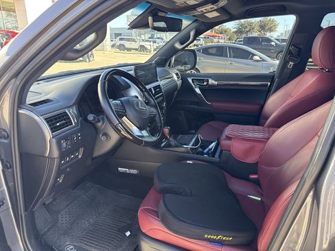 Used 2022 Lexus GX 460 Luxury w/ Off Road Package image 6