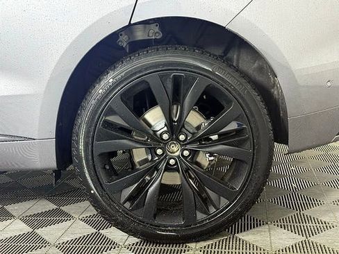 Certified 2025 Jaguar F-PACE R-Dynamic S image 10