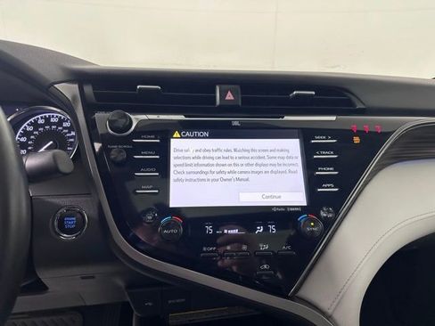 Used 2020 Toyota Camry XLE w/ Navigation Package FWD image 26