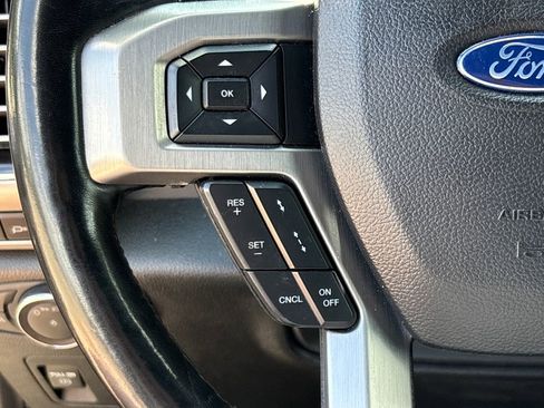 Used 2019 Ford F150 Platinum w/ Equipment Group 701A Luxury AWD/4WD image 21