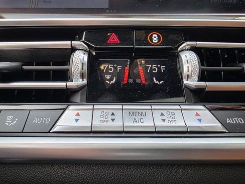 Used 2021 BMW X5 xDrive40i w/ M Sport Package image 17