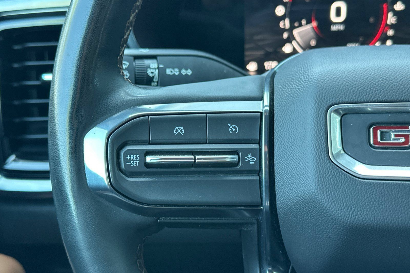 Used 2023 GMC Canyon AT4 w/ AT4 Premium Package AWD/4WD image 29