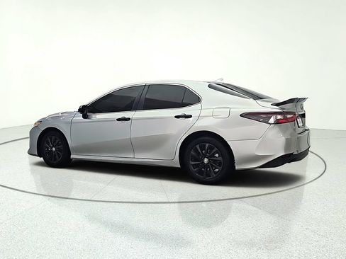 Used 2023 Toyota Camry LE FWD image 5