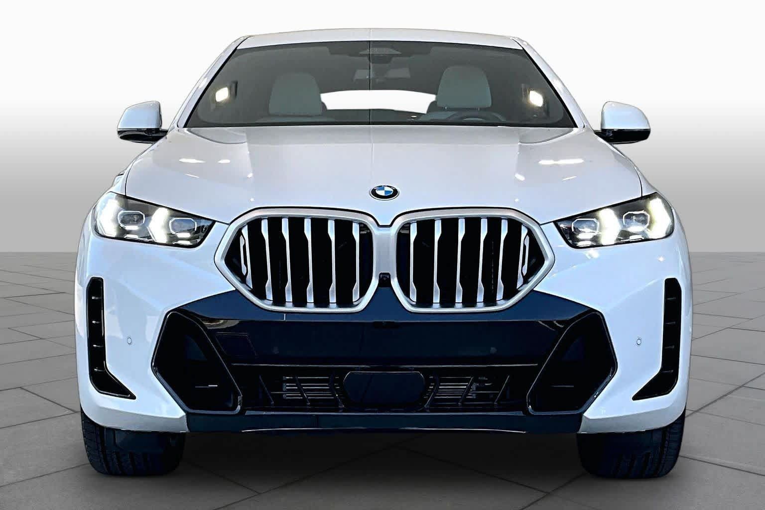 Used 2026 BMW X6 xDrive40i AWD/4WD image 3