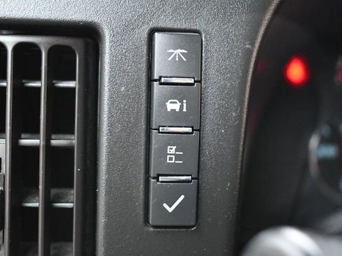 Used 2022 Chevrolet Express 3500 LS image 24