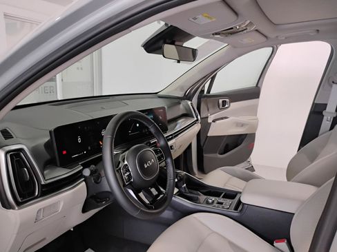 Used 2025 Kia Sorento S w/ Panoramic Sunroof Package FWD image 53