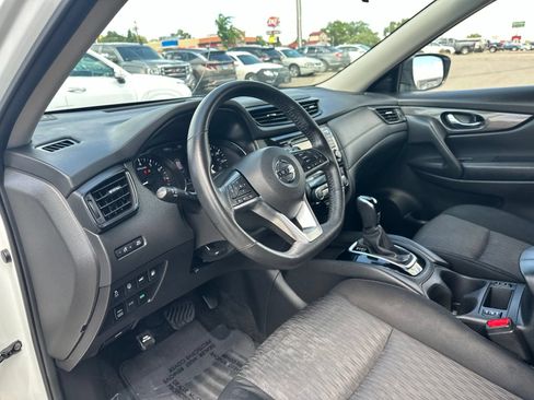 Used 2019 Nissan Rogue SV AWD/4WD image 13