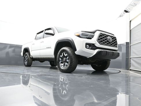 Used 2023 Toyota Tacoma TRD Off-Road w/ Technology Package AWD/4WD image 50