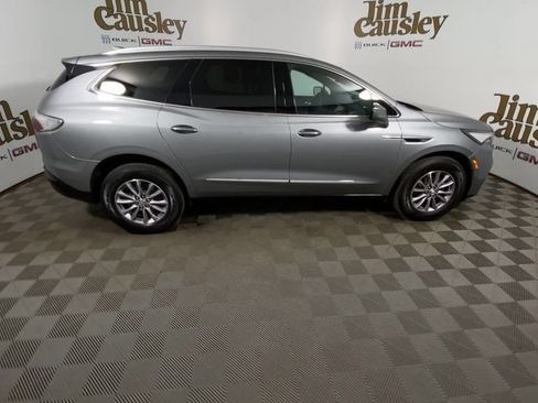Certified 2024 Buick Enclave Essence AWD/4WD image 9