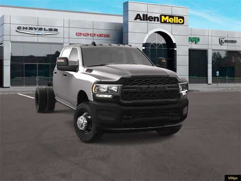 New 2023 RAM 3500 Tradesman image 32