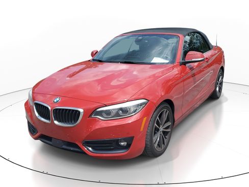 Used 2018 BMW 230i Convertible RWD image 3