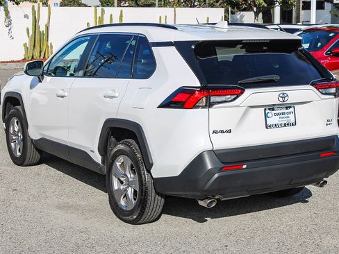 Used 2025 Toyota RAV4 XLE image 7