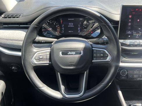Certified 2022 Jeep Compass Latitude w/ Sun and Sound Group AWD/4WD image 14