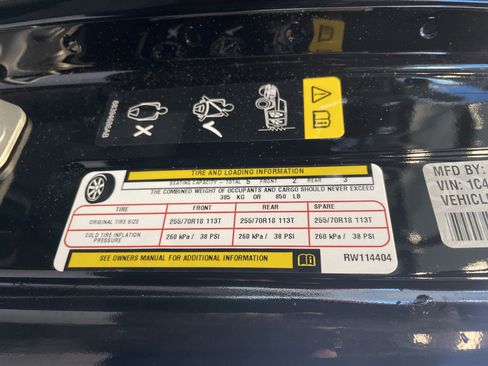 Used 2024 Jeep Wrangler Unlimited Sahara w/ Technology Group AWD/4WD image 39