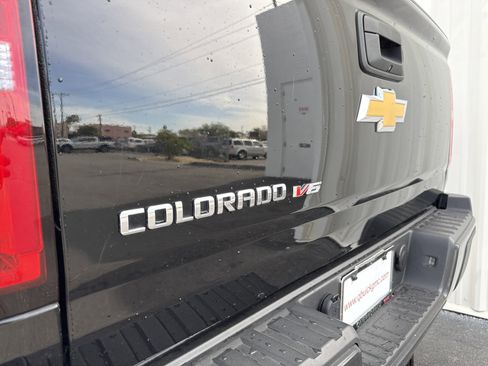 Used 2018 Chevrolet Colorado ZR2 image 12
