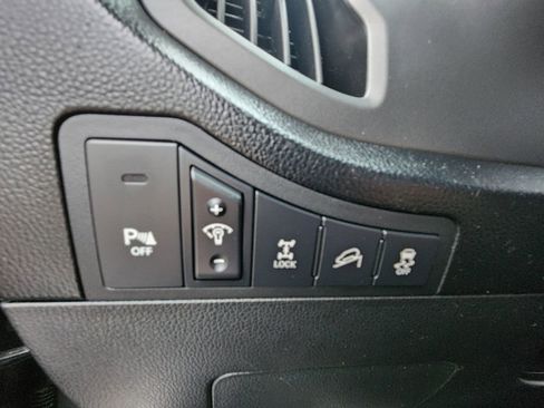 Used 2013 Kia Sportage LX w/ Convenience Pkg image 17