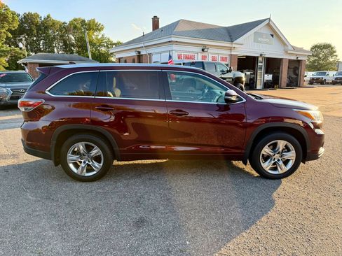Used 2014 Toyota Highlander Limited Platinum AWD/4WD image 6