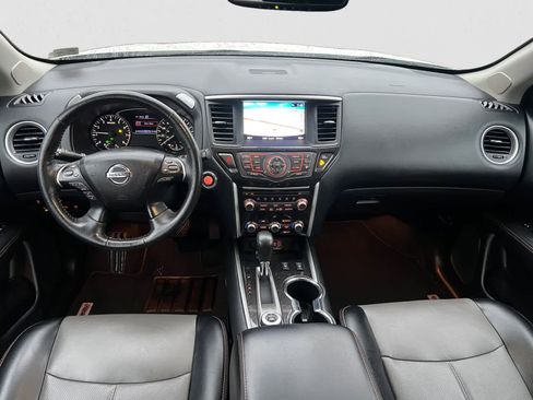 Used 2020 Nissan Pathfinder SL image 13