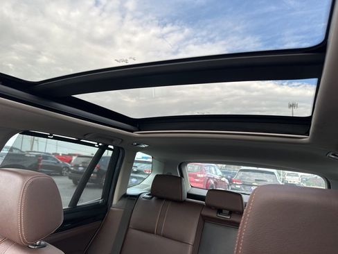 Used 2017 BMW X3 xDrive28i image 18