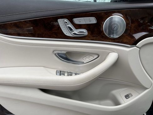 Used 2017 Mercedes-Benz E 300 image 14