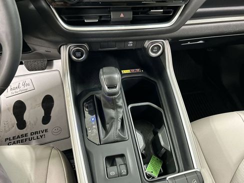 Used 2024 Toyota Grand Highlander AWD image 17