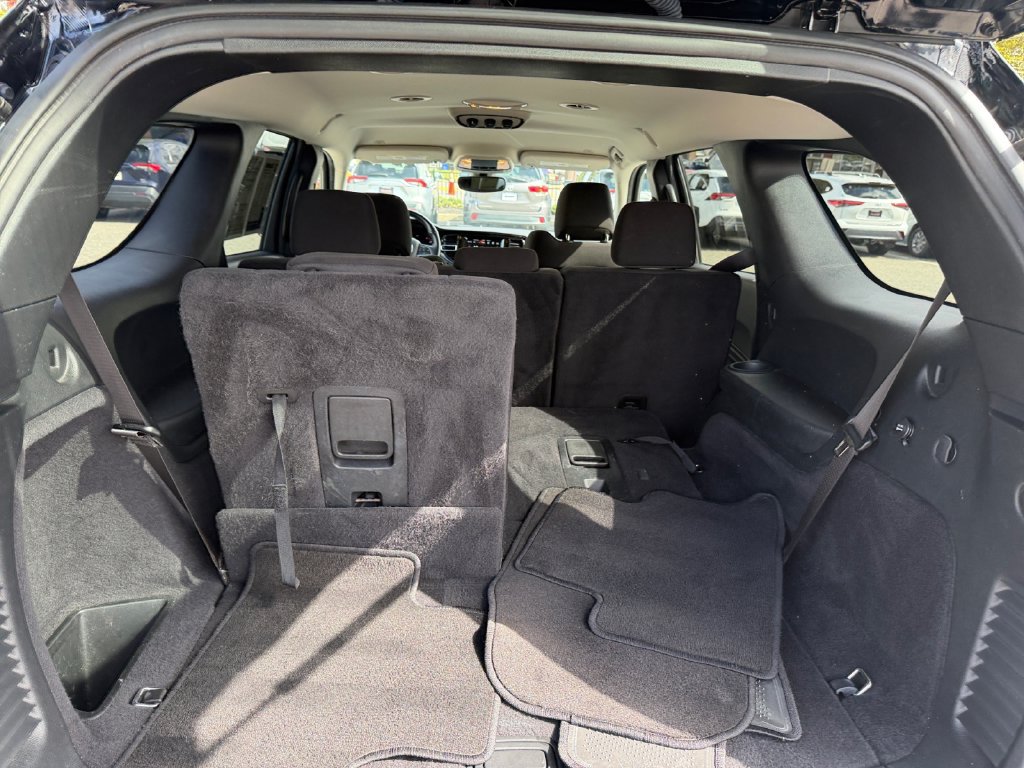Used 2022 Dodge Durango SXT w/ Anodized Platinum Package AWD/4WD image 24