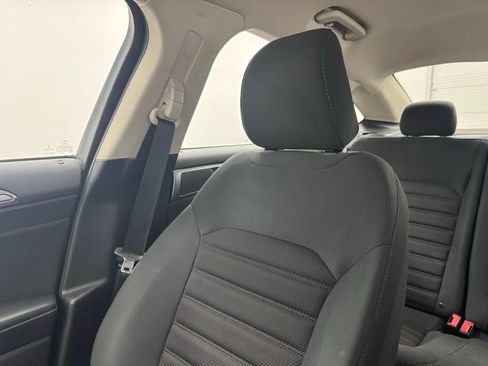 Used 2017 Ford Fusion SE image 38