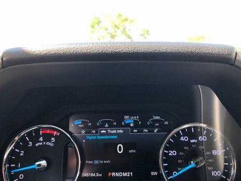 Used 2019 Ford F350 Lariat w/ Chrome Package image 6