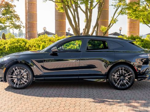 Used 2025 Aston Martin DBX 707 image 48