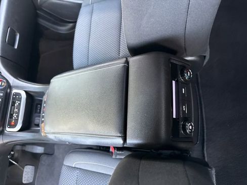 Certified 2023 GMC Acadia SLE FWD image 25